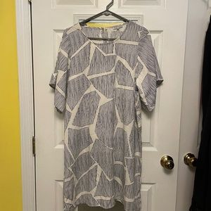 Mary Square XL Geometric Shift Dress